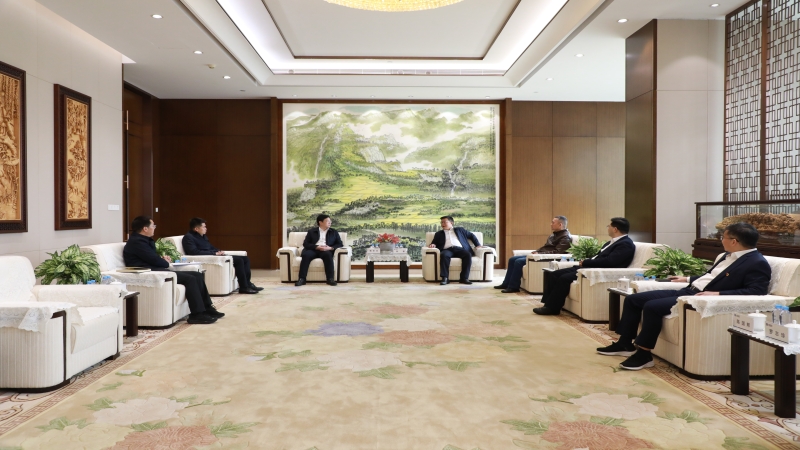 雨花區區委書記黃軍其一行到訪中機國際